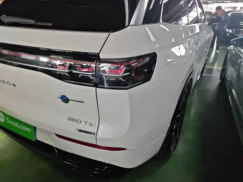 Volkswagen Talagon 2023 380TSI 4WD R-Line Launch Edition фото 24