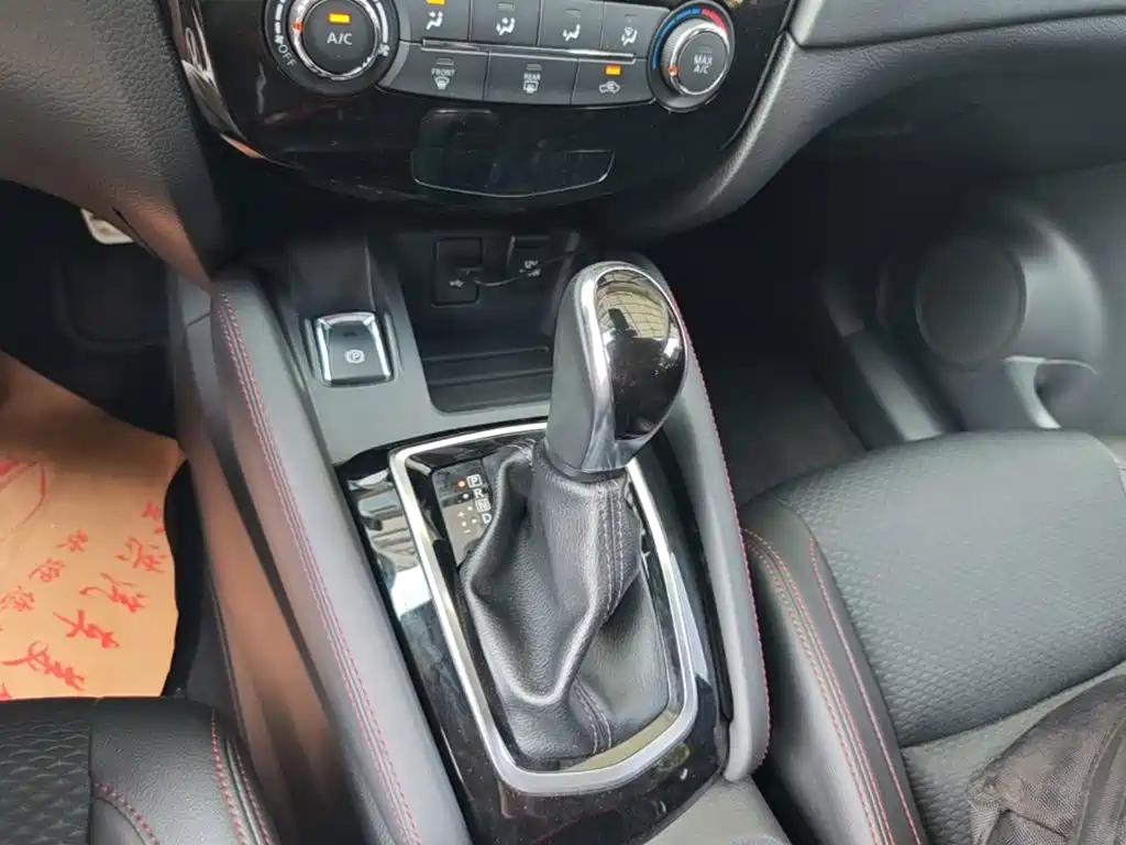 Фото 14 - Nissan Qashqai
