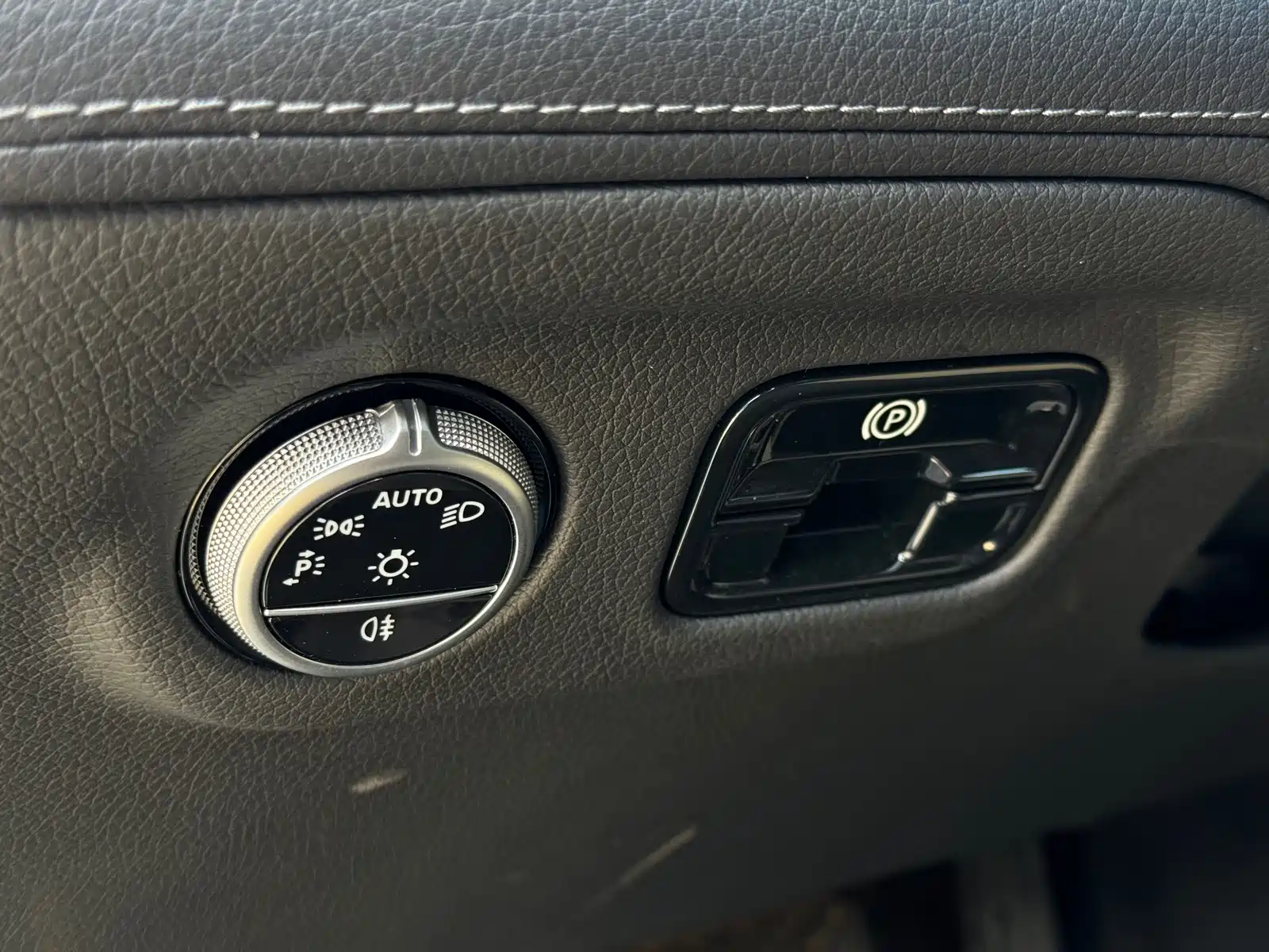 Фото 9 - Mercedes-Benz EQE
