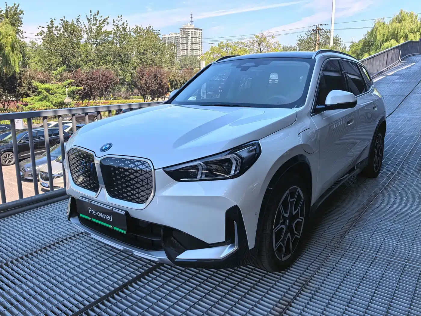 BMW iX1 2025 2025 xDrive30L X Design Package