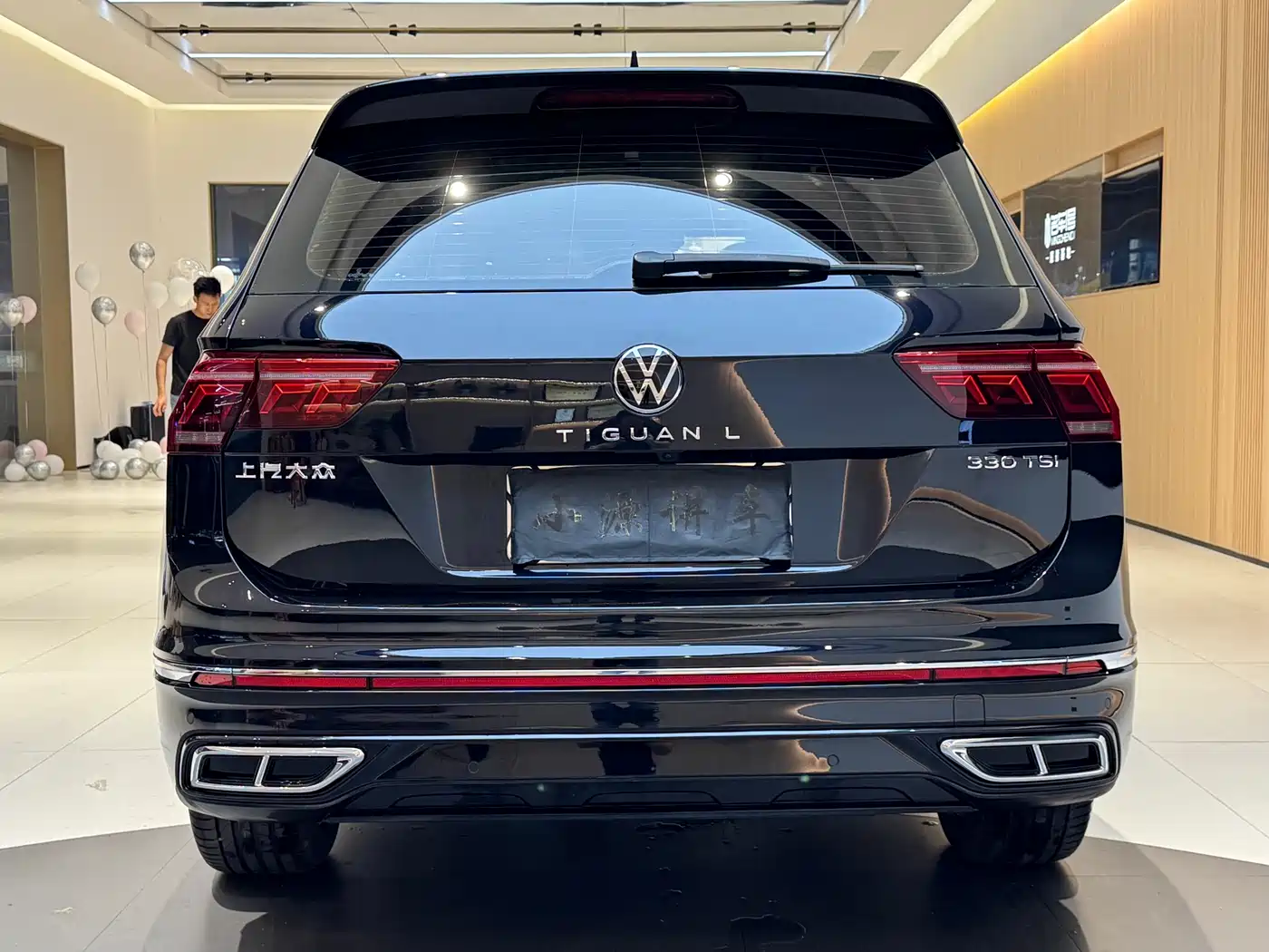 Volkswagen Tiguan L 2022 330TSI Auto 2WD R-Line Premium Edition фото 10