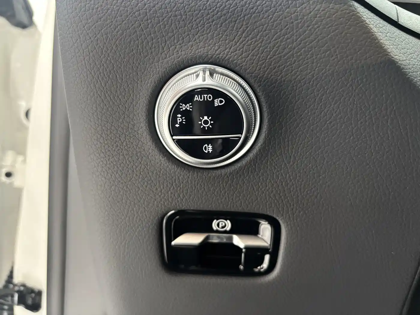 Mercedes-Benz GLC 2025 GLC 300 L 4MATIC Dynamic 5-seater фото 14