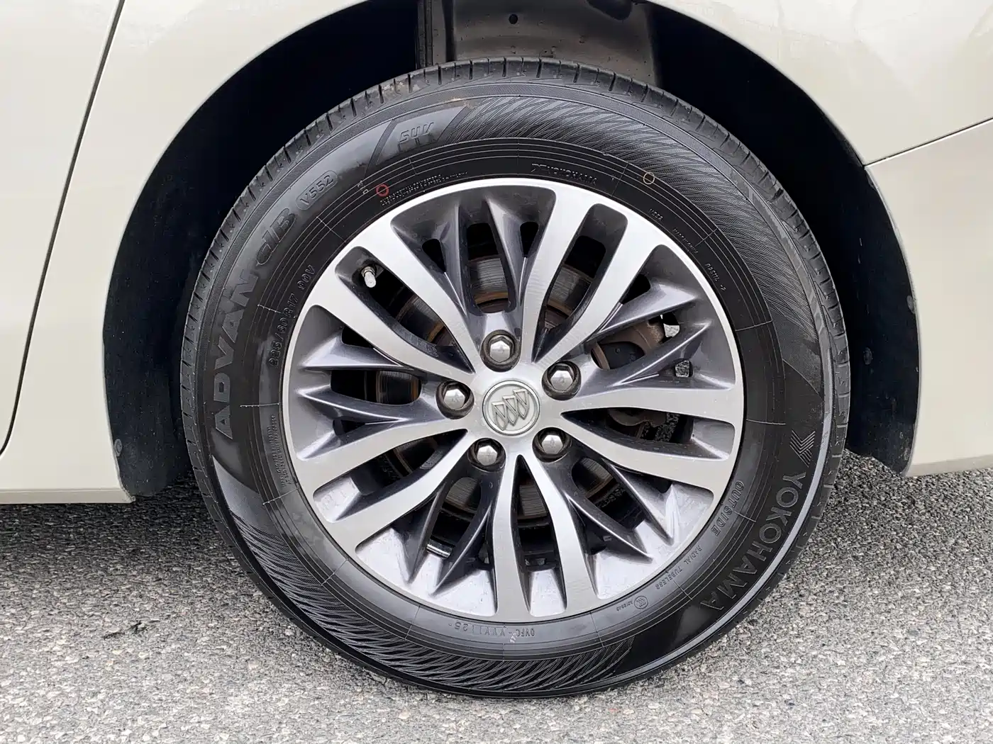 Buick GL8 2017 ES 28T Luxury China V фото 23