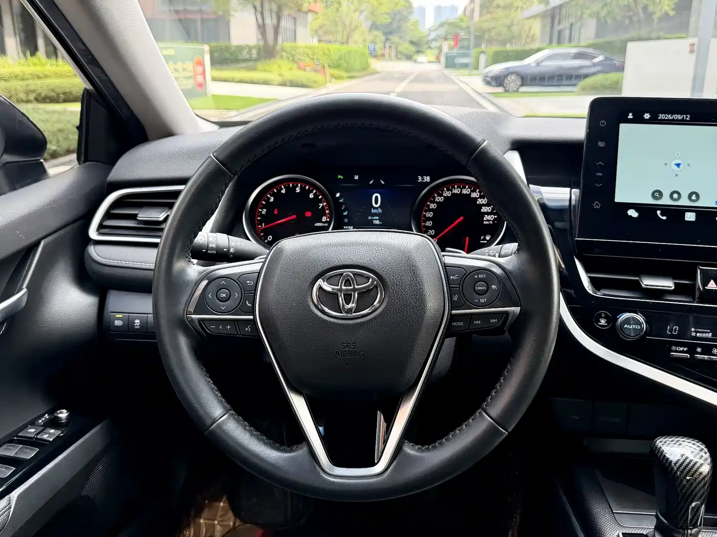 Фото 9 - Toyota Camry