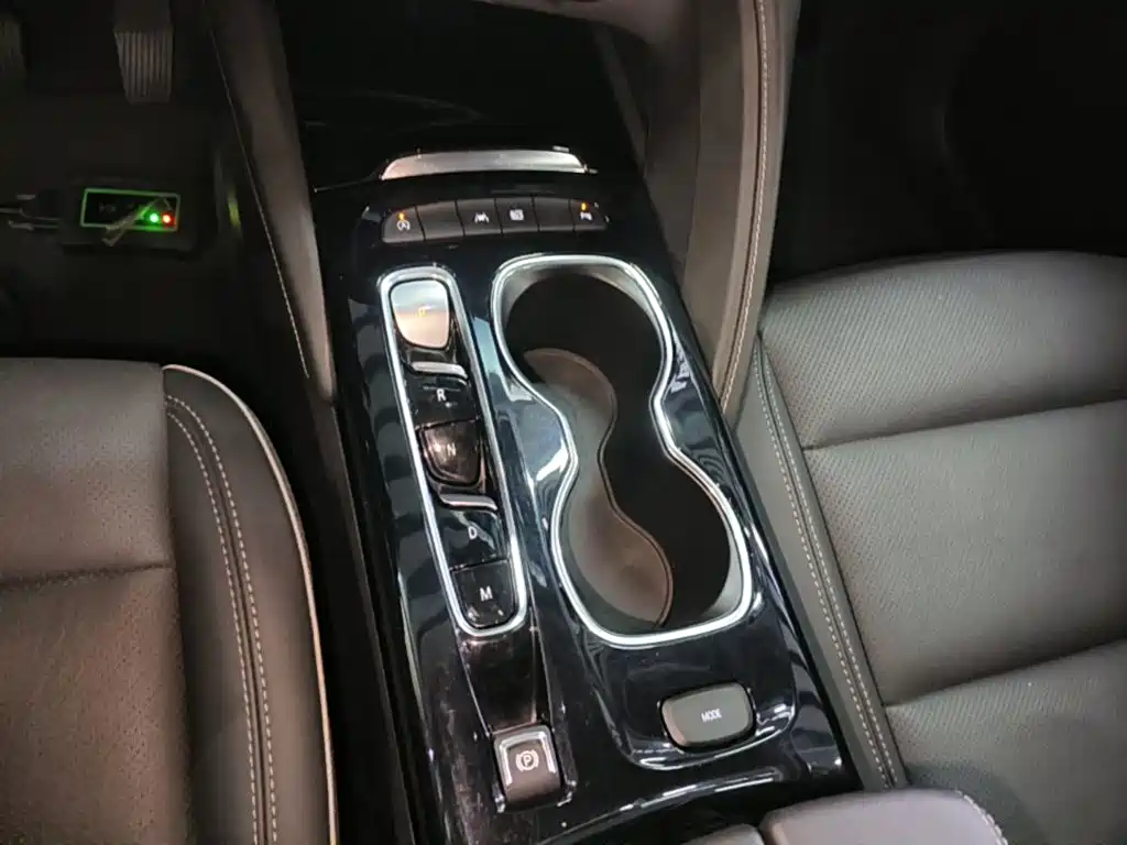 Buick Envision Plus 2023 2022 Enclave Plus 652T 5-Seater Luxury