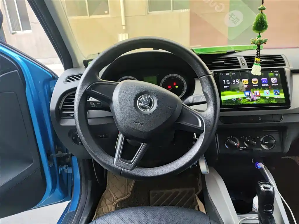 Škoda Fabia 2017 1.4L Auto Forward Edition фото 3