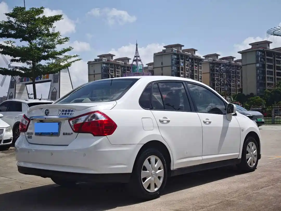 2016 Venucia D50
