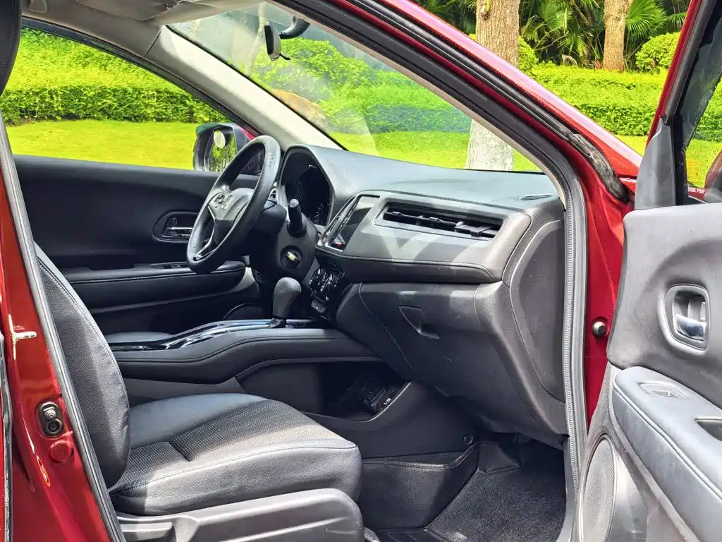 Honda Vezel 2015 2015 1.8L CVT FWD Elite