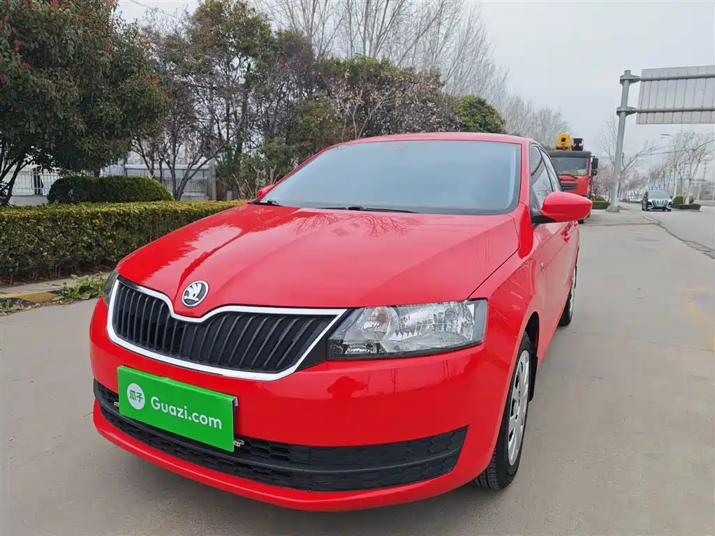 Škoda Skoda Rapid Spaceback 2016 Facelift 1.6L Manual Forward Edition