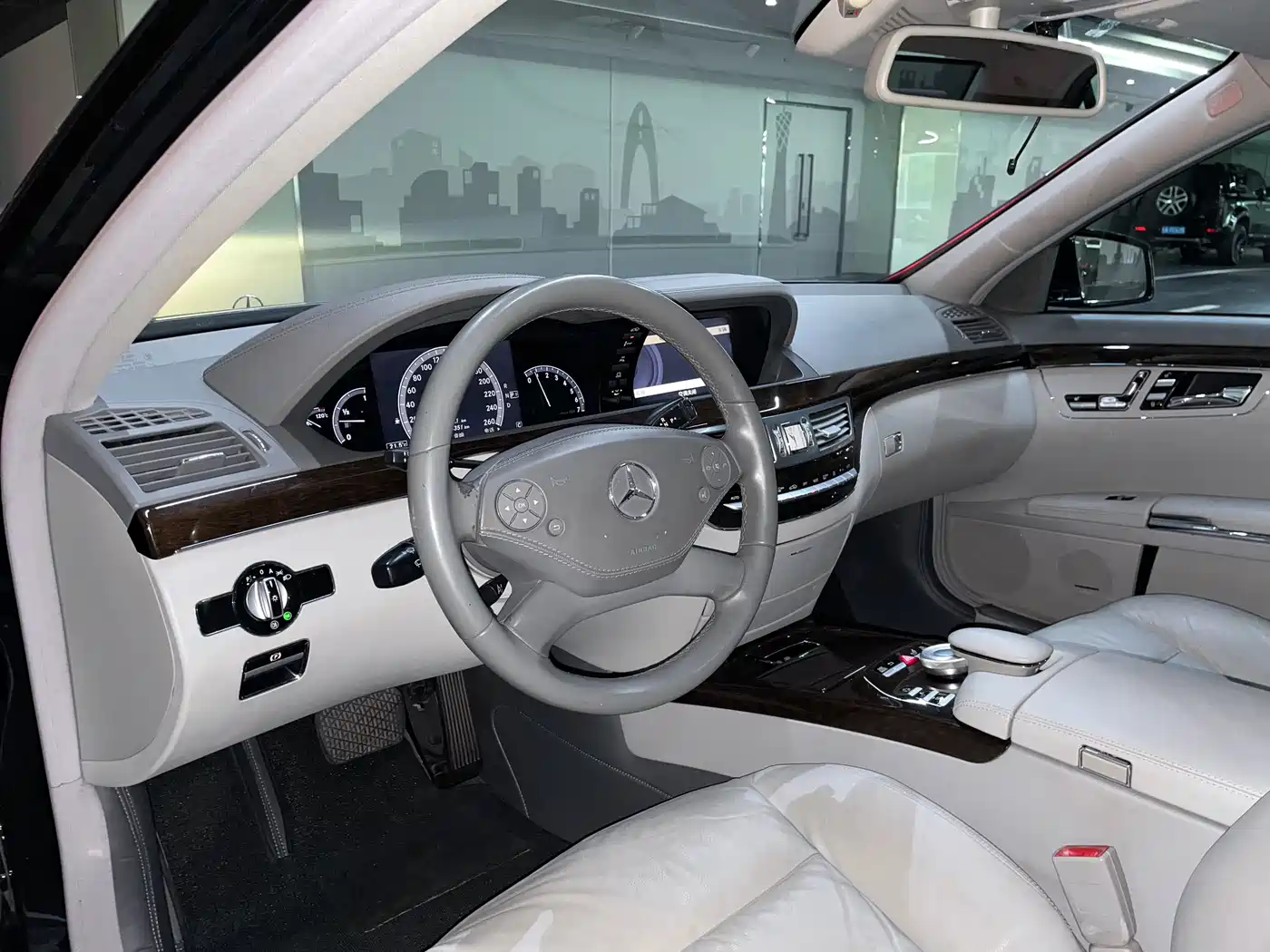 Mercedes-Benz S-Class 2010 S 300 L Business фото 10