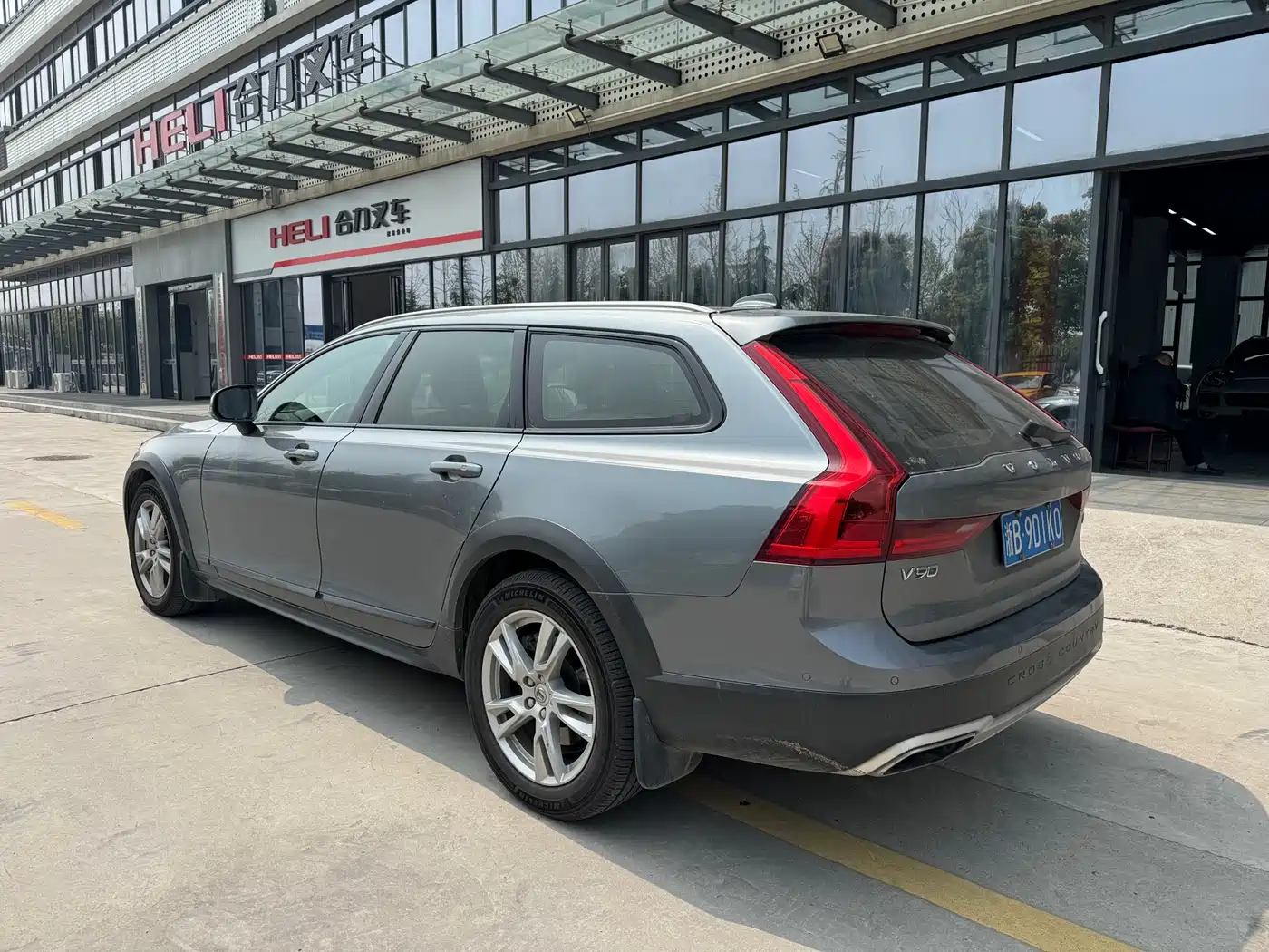 Volvo V90 2017 Cross Country T5 AWD Smart Edition фото 5