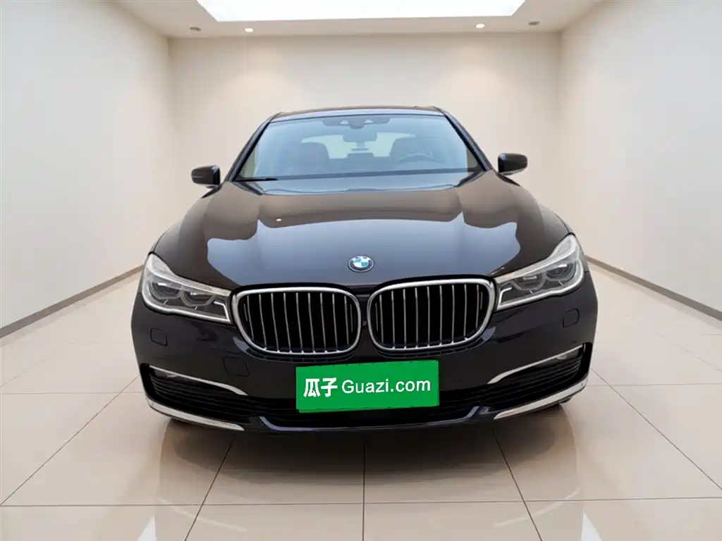 BMW 7 Series 2016 740Li Luxury фото 23