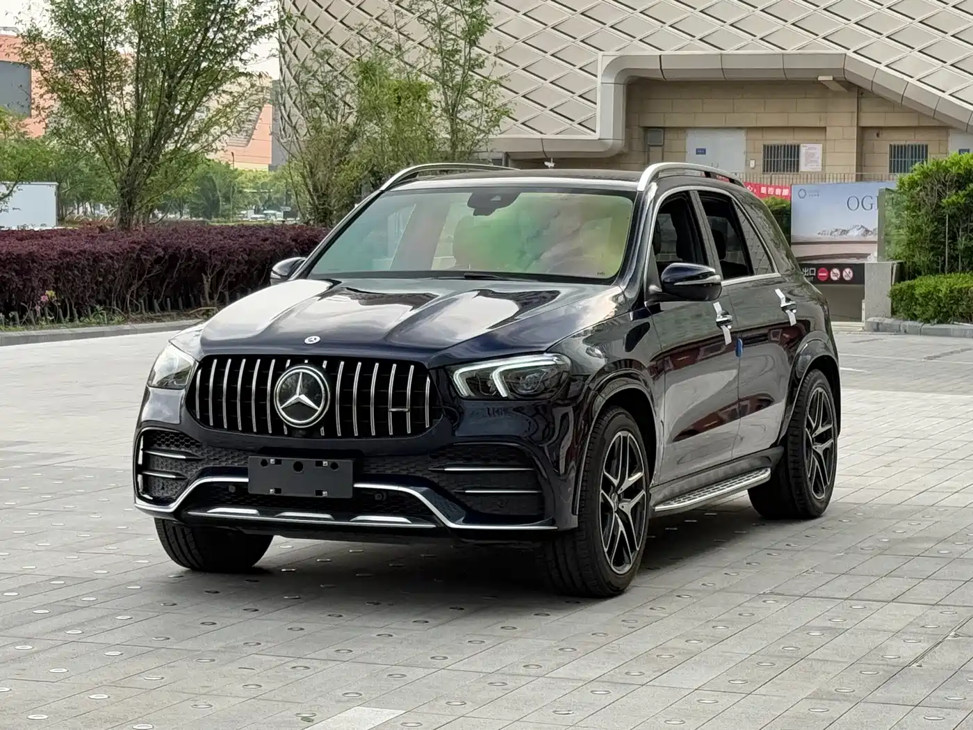 MERCEDES-BENZ GLE AMG