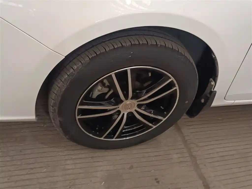 BYD Surui 2016 1.5L Manual Elite фото 23