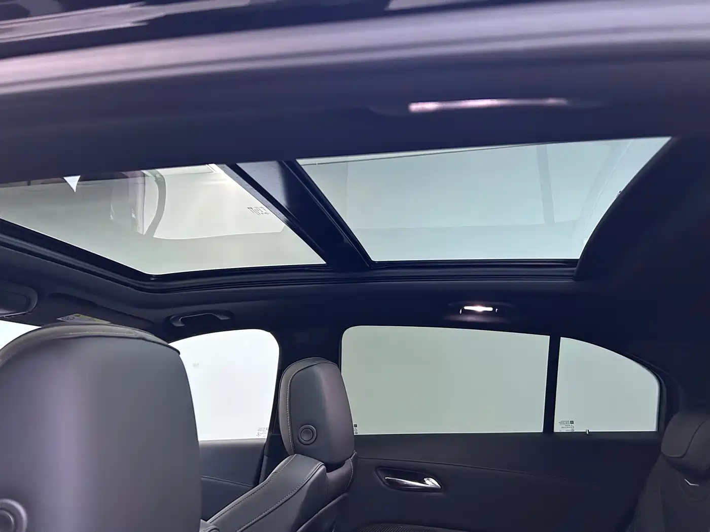 Cadillac XT4 2018 28T 2WD Luxury Sport Type фото 21