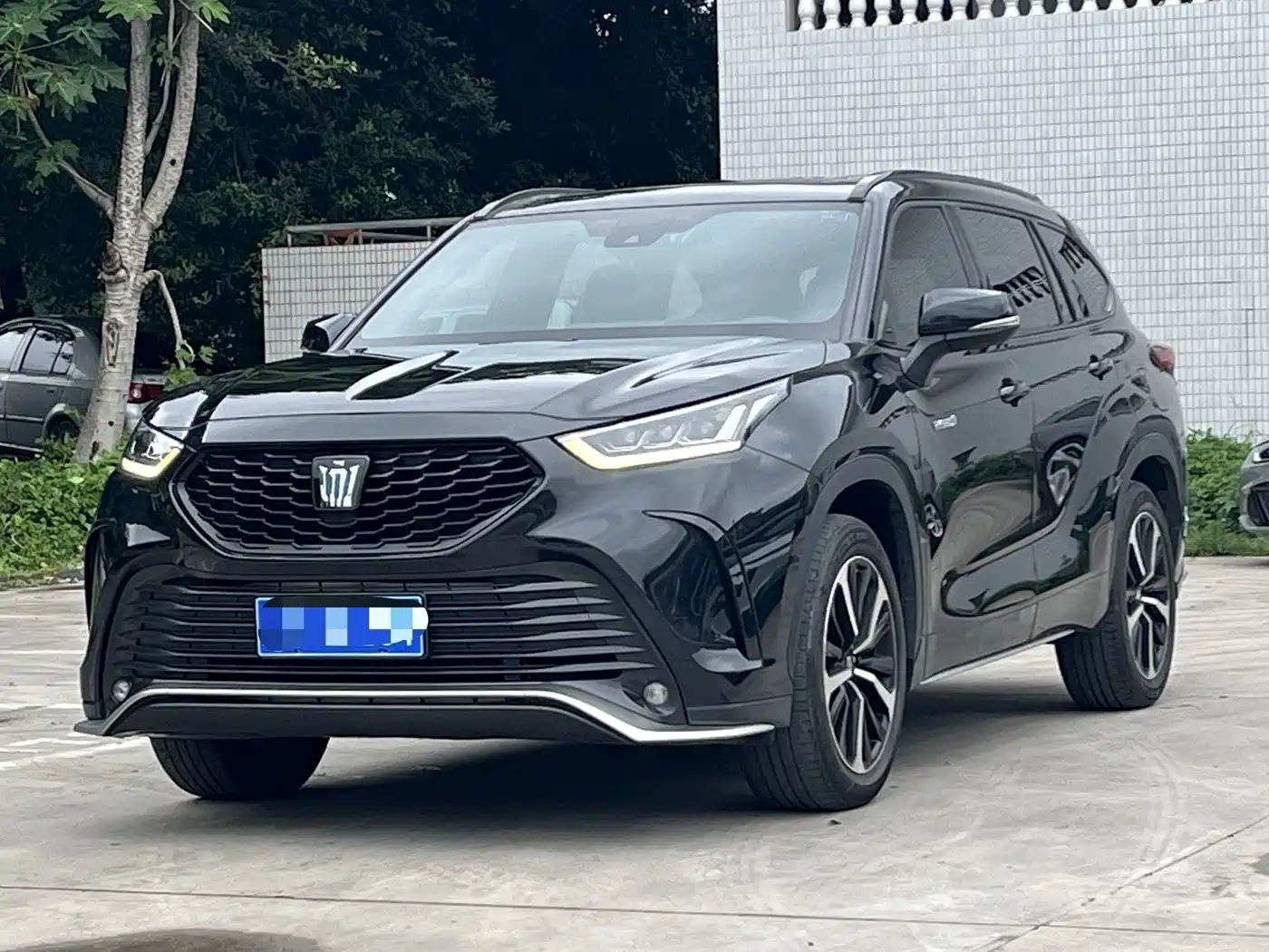 Toyota Crown Kluger 2023 2022 2.5L HEV 4WD Luxury Edition