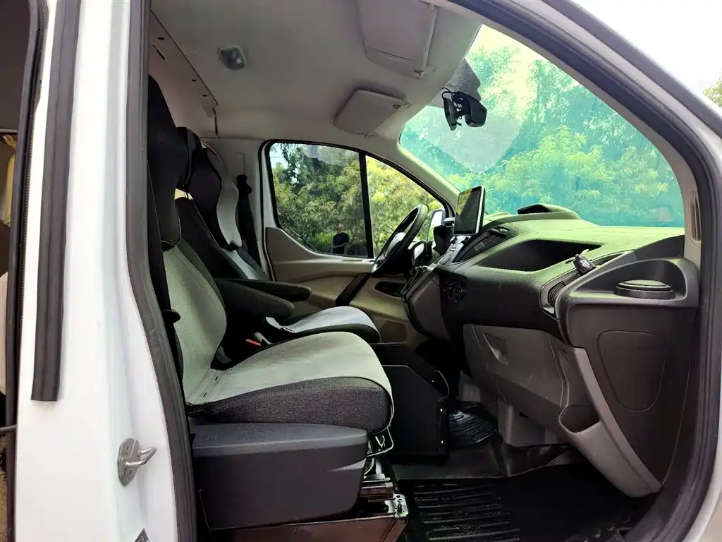 Фото 17 - Ford Transit