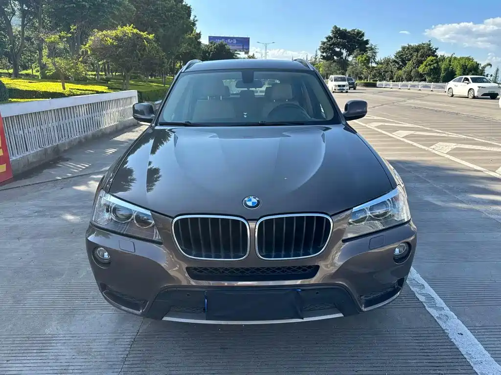 Photo 2 - BMW X3 (Import)