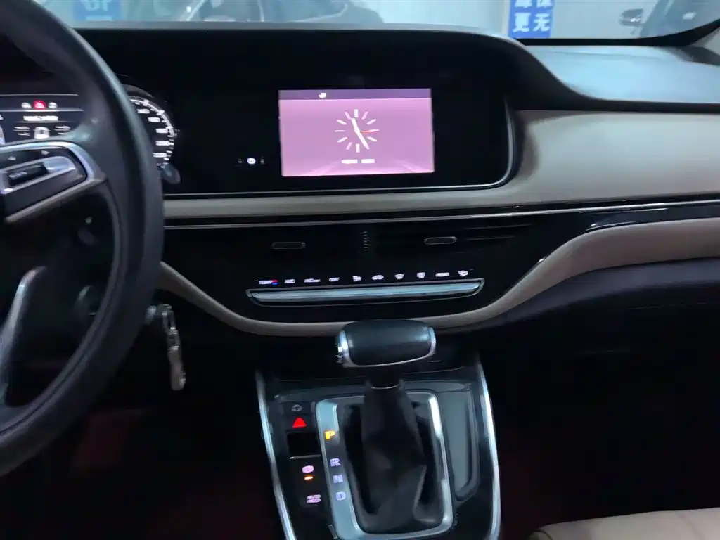 GAC Trumpchi Trumpchi M6 2019 270T DCT Elite Edition (7-seater) (China VI) фото 5