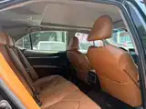 Photo 11 - Toyota Camry