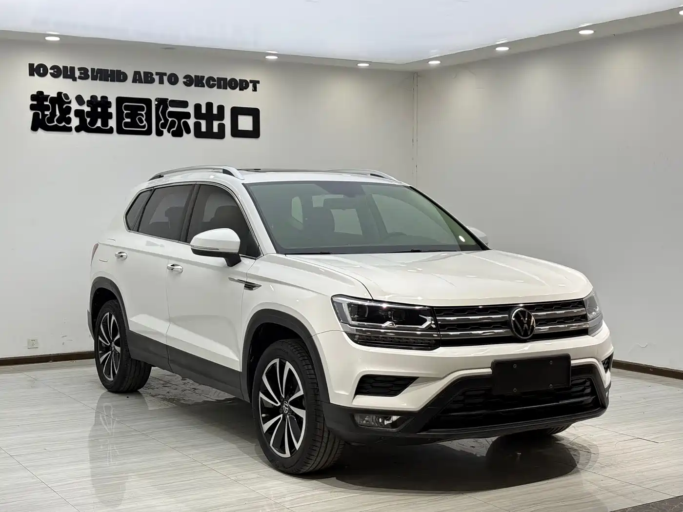 Volkswagen Tharu 2022 280TSI FWD Luxury Edition фото 3