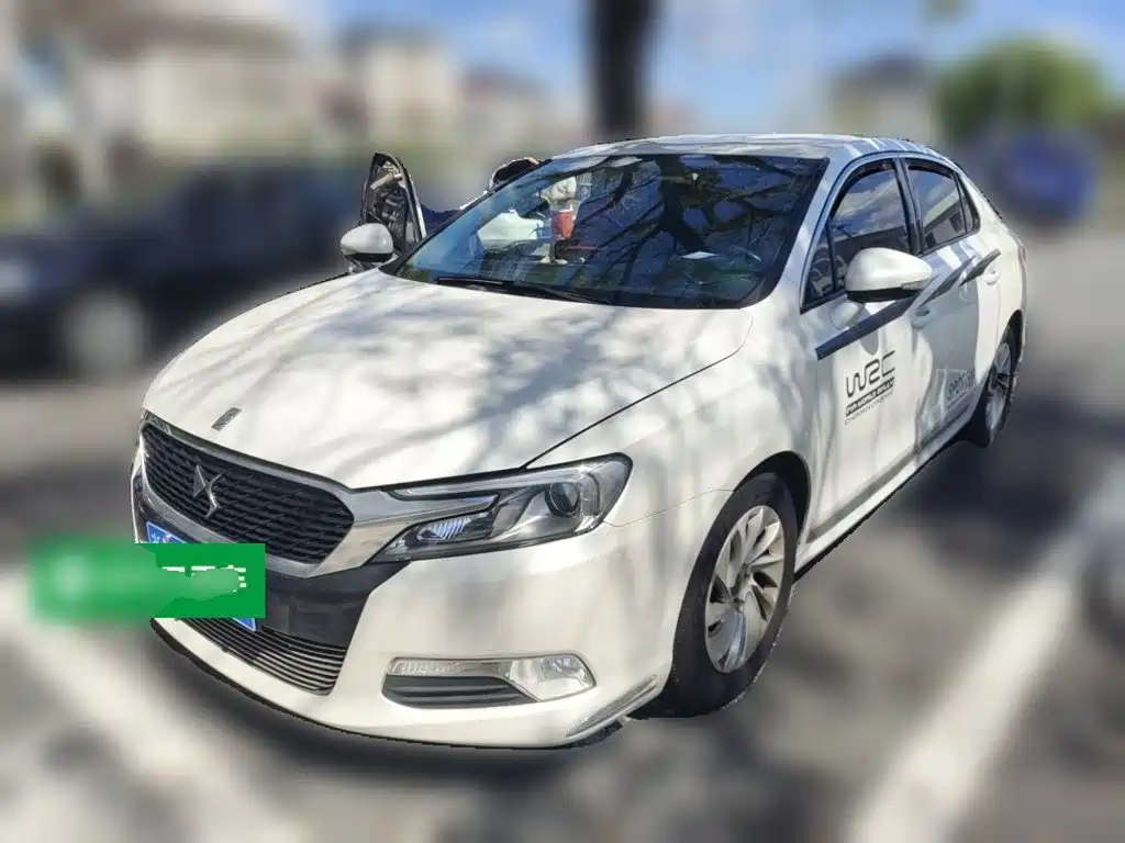 DS 5LS 2014 2014 1.8L Automatic Comfort VTi140