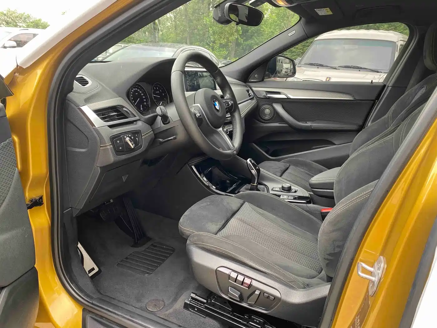 BMW X2 (Import) 2018 2018 sDrive25i Luxury M Off-Road Package China V