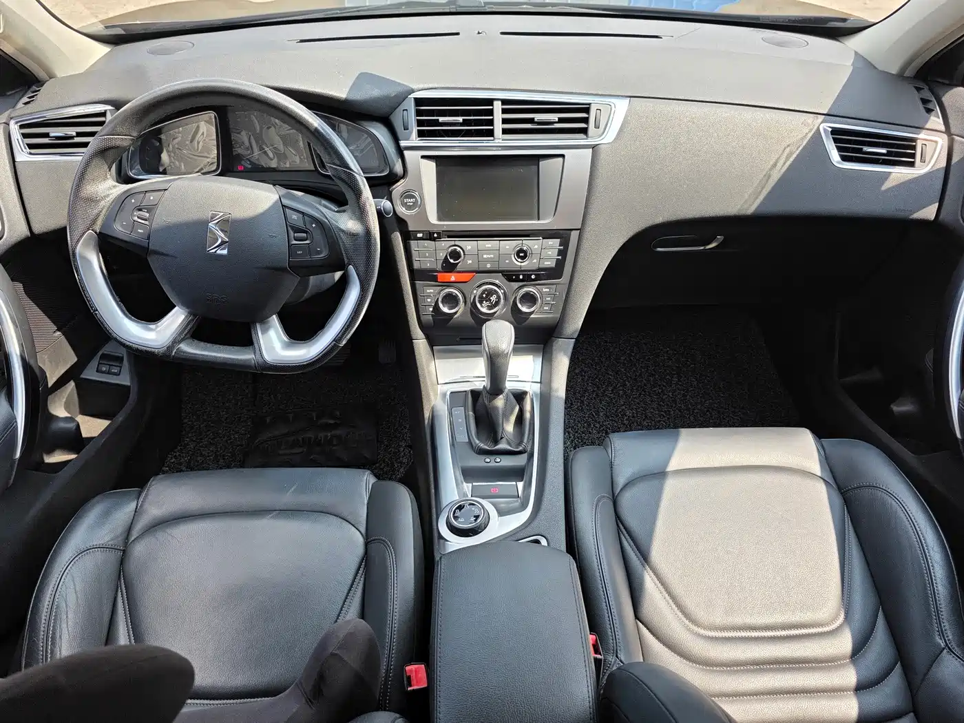 DS 6 2015 2014 1.6T Luxury Edition THP160
