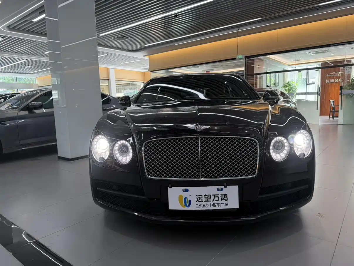 Фото 2 - Bentley Flying Spur