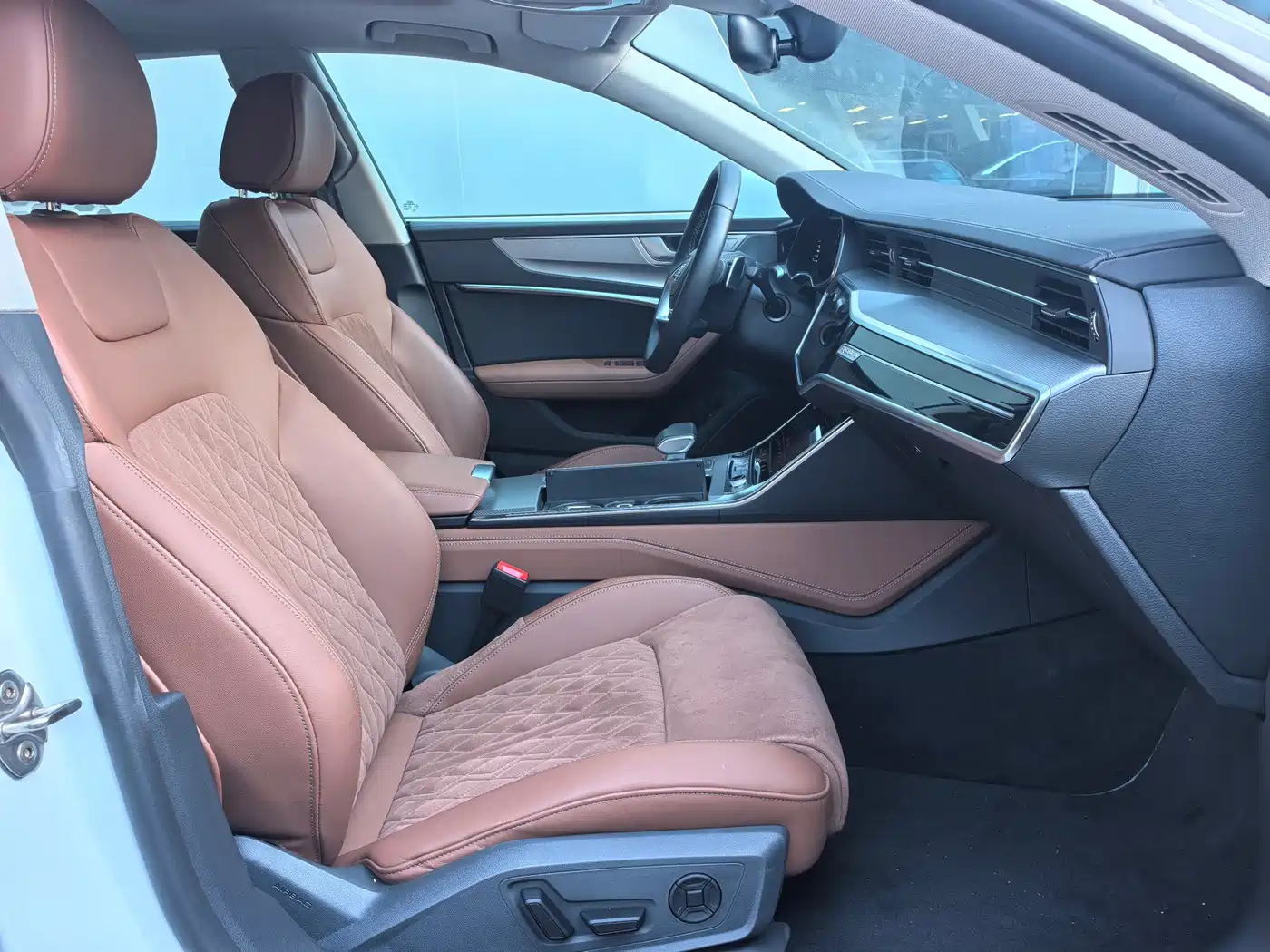 Audi A7L 2025 2024 45 TFSI quattro Premium Luxury