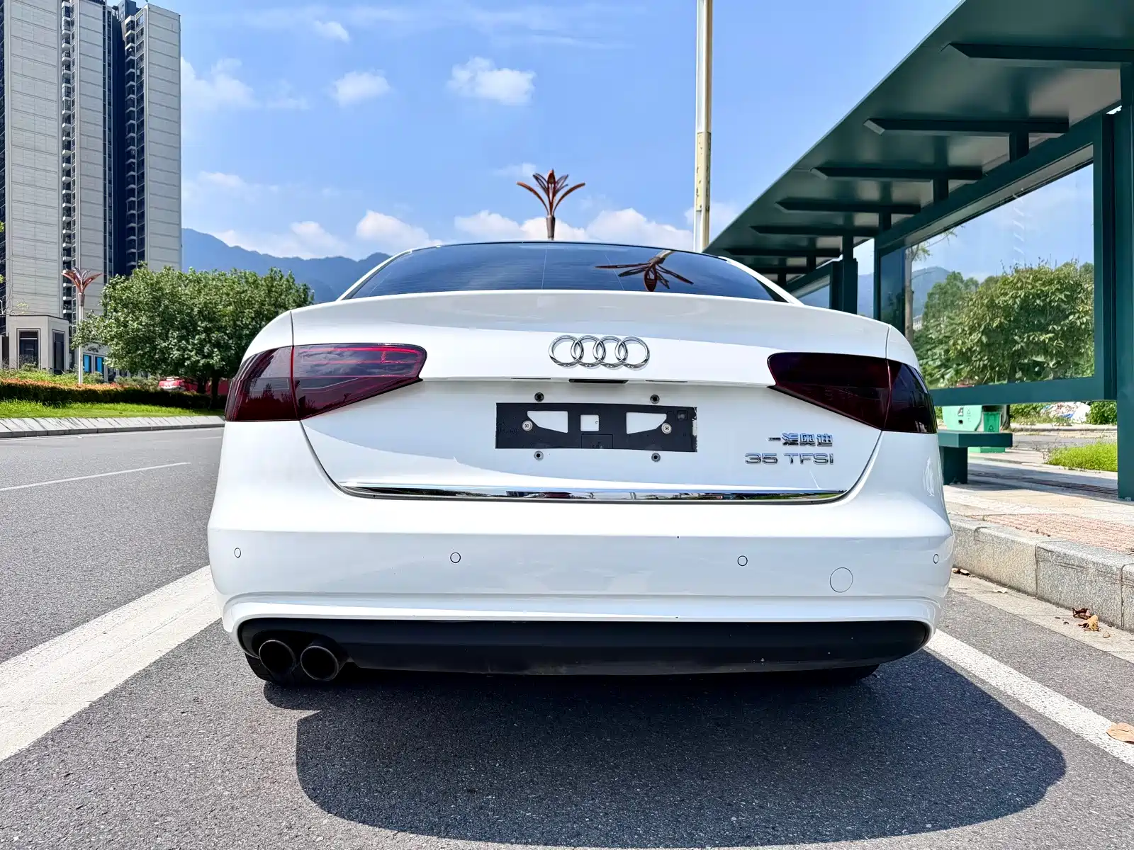 Фото 4 - Audi A4L