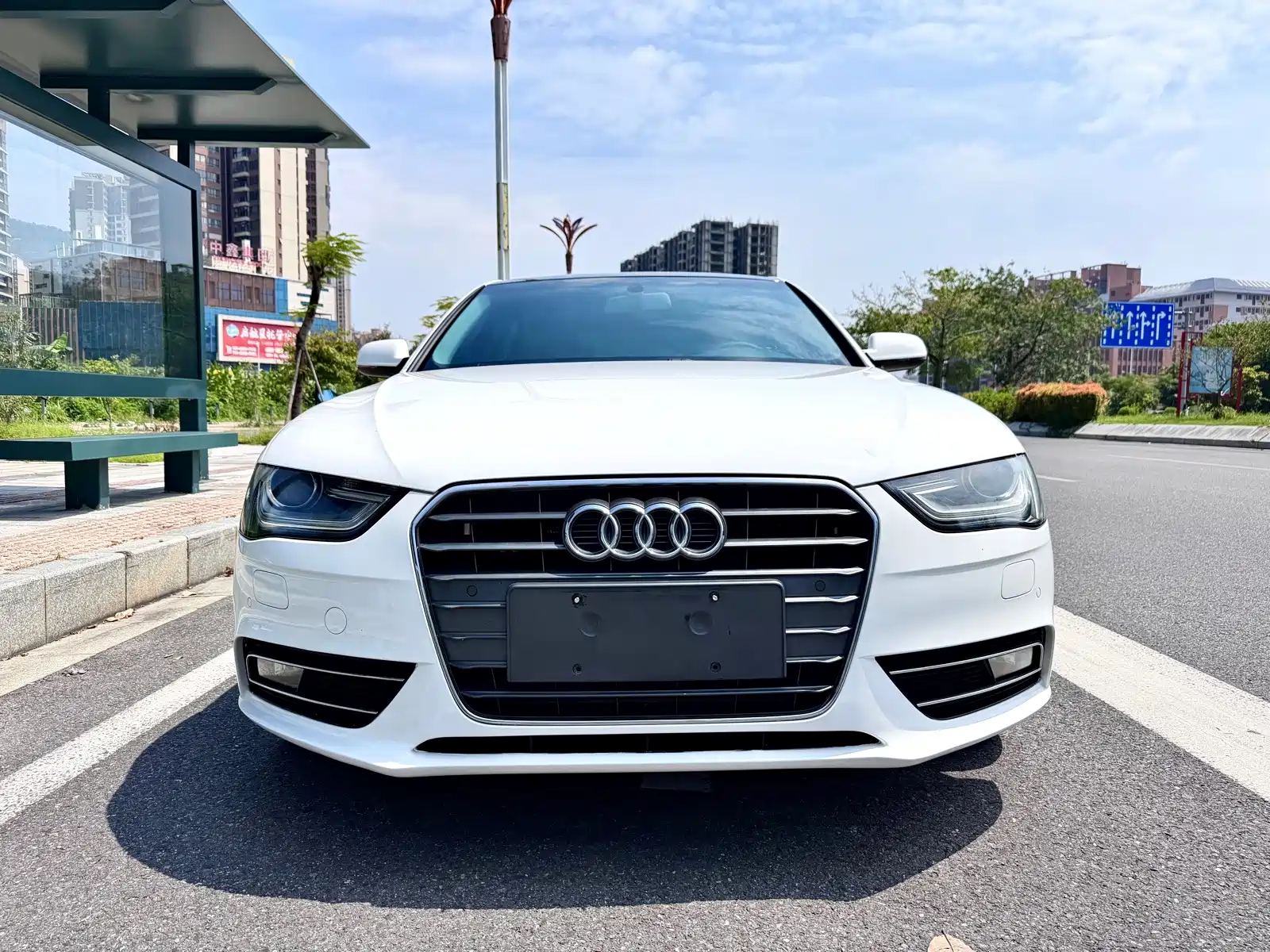 Фото 2 - Audi A4L
