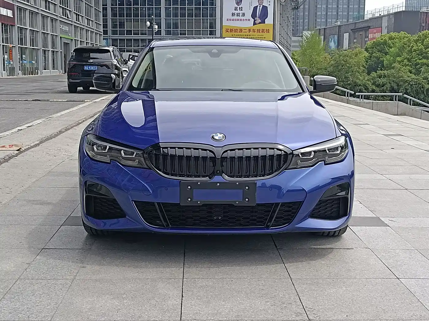 BMW 3 Series 2021 330i M Sport Night Edition фото 2