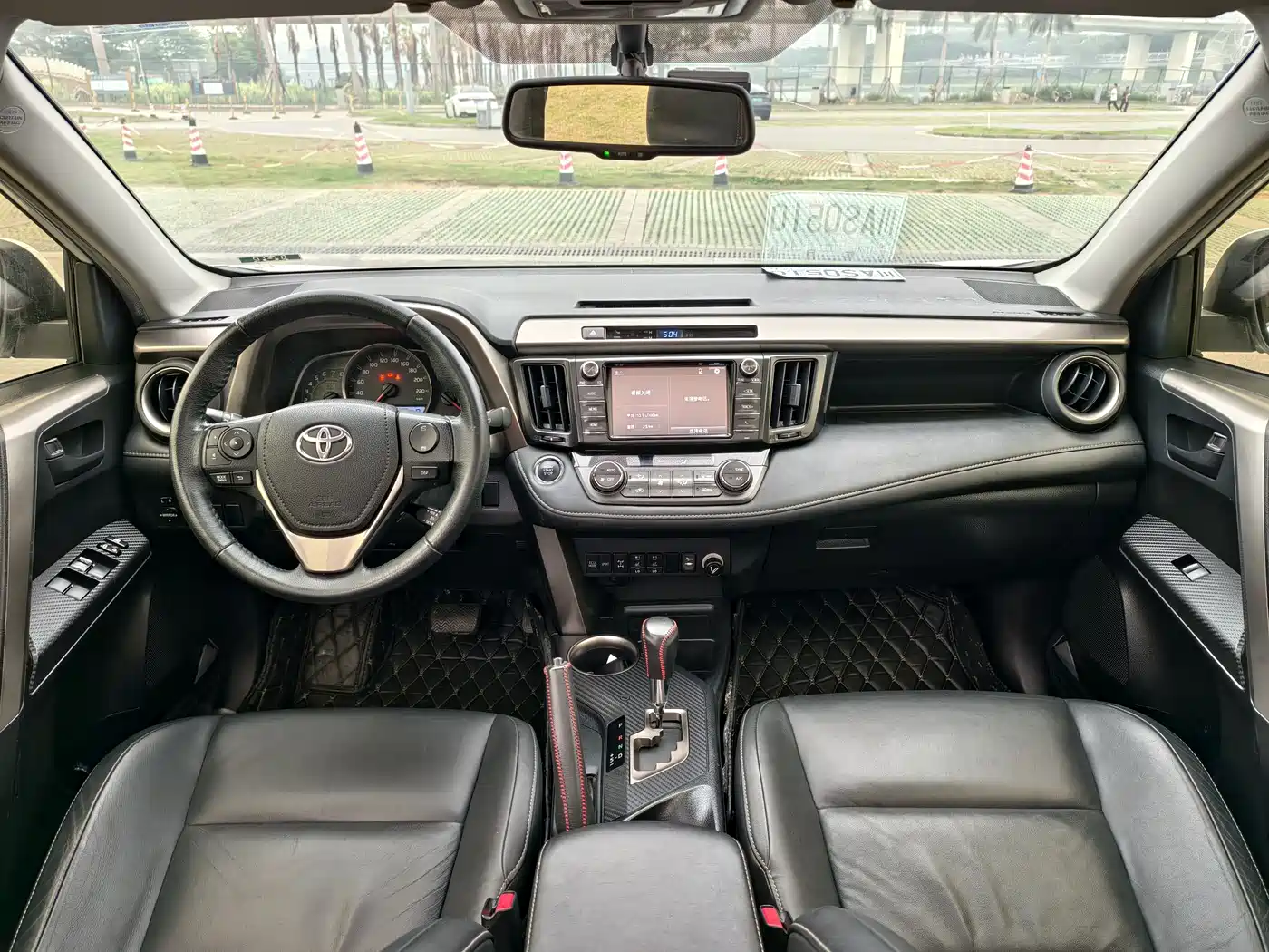 Toyota RAV4 Rongfang 2015 2.5L Automatic 4WD Elite Edition фото 9