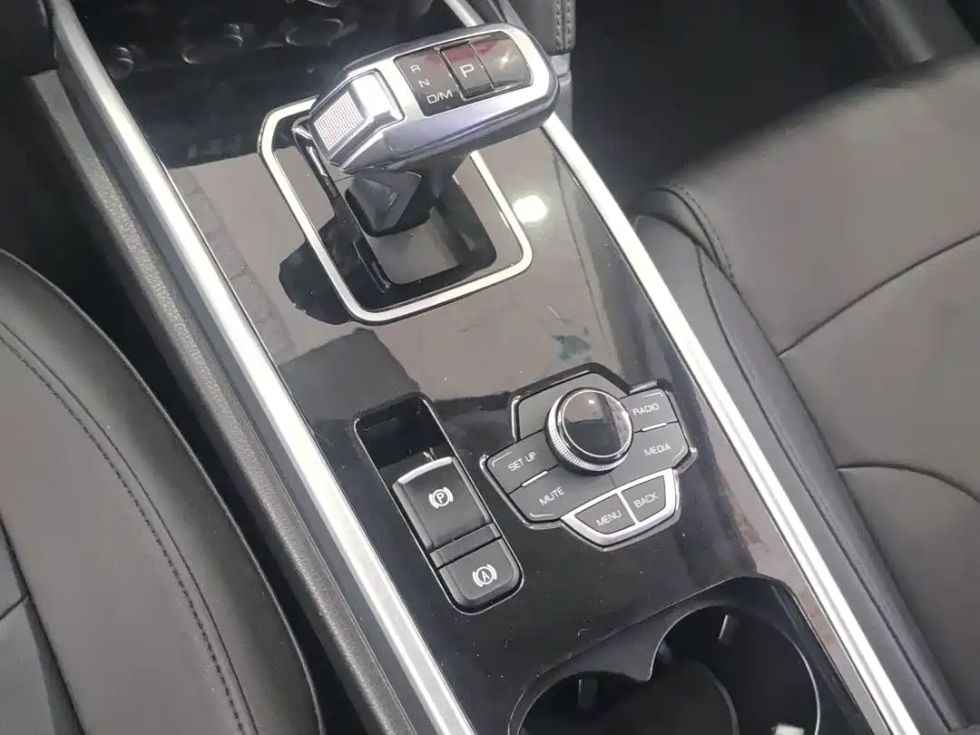 Фото 14 - Haval H6