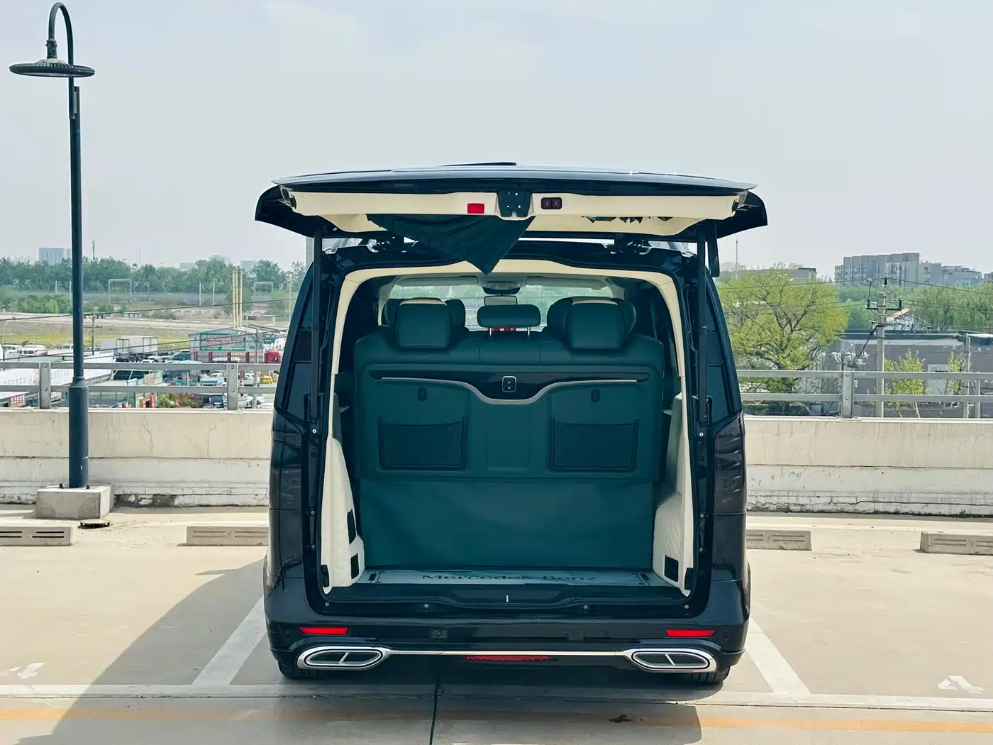 Mercedes-Benz Vito 2023 2.0T Elite 7-Seater фото 40