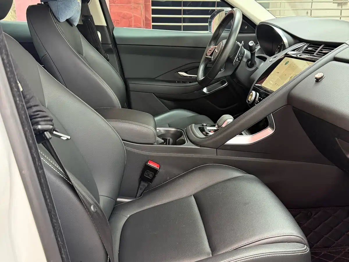 Jaguar E-PACE 2024 2024 Youth Sport Edition R-DYNAMIC