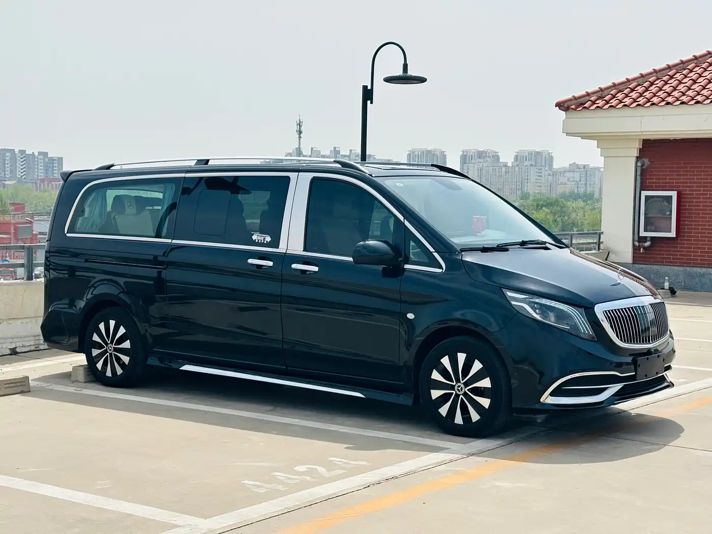 Mercedes-Benz Vito 2023 2.0T Elite 7-Seater фото 3