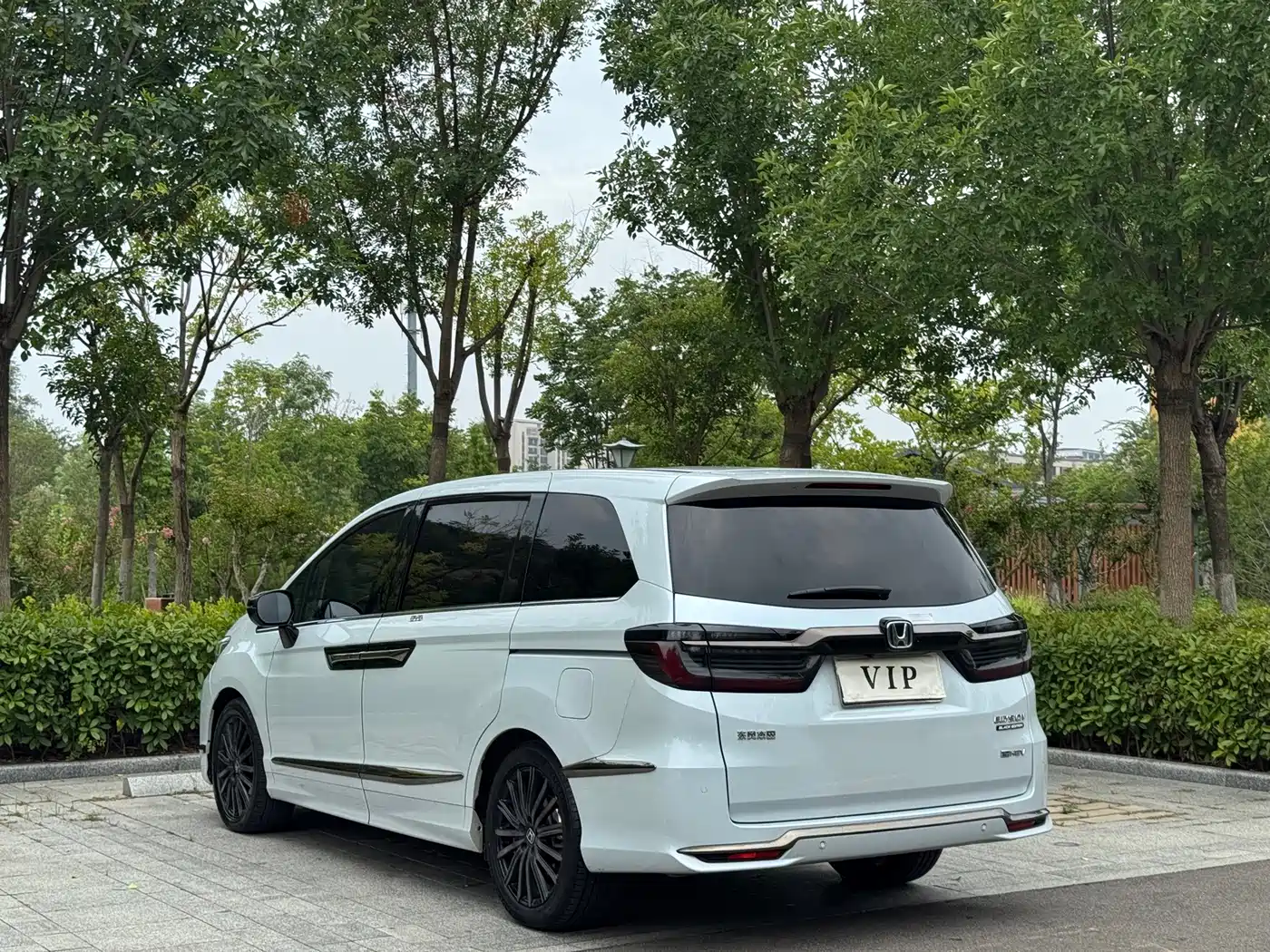 Honda Elysion 2024 2024 2.0L e:HEV Luxury Edition