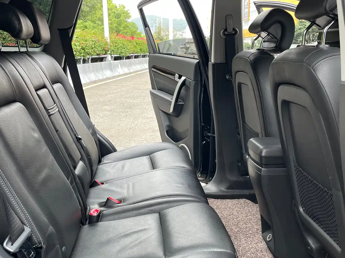 Chevrolet Captiva 2014 2.4L 4WD Flagship 7-seater фото 17