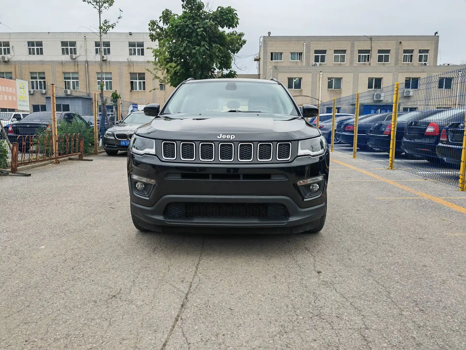 Фото 2 - Jeep Compass