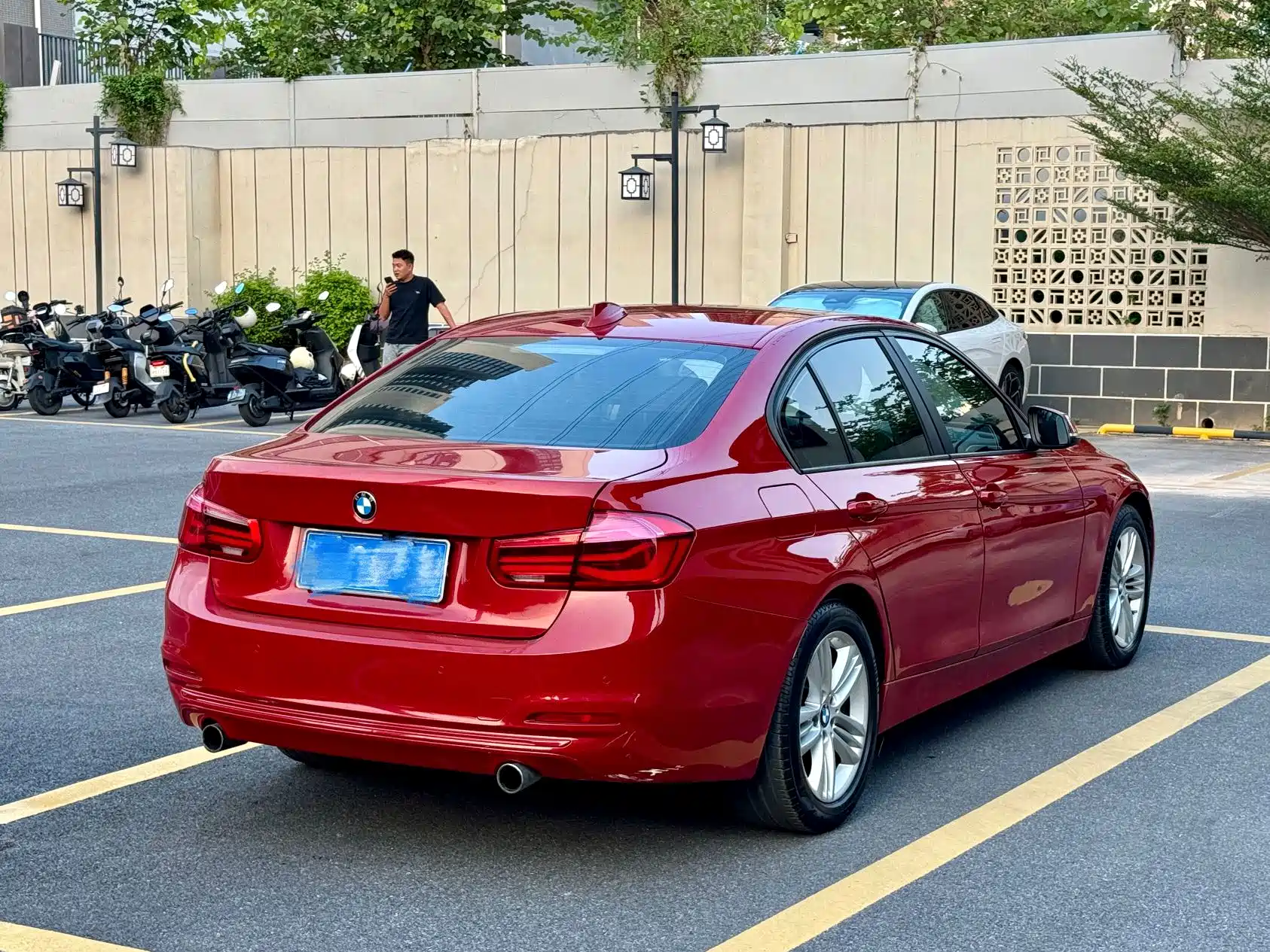 Photo 5 - BMW 3 Series