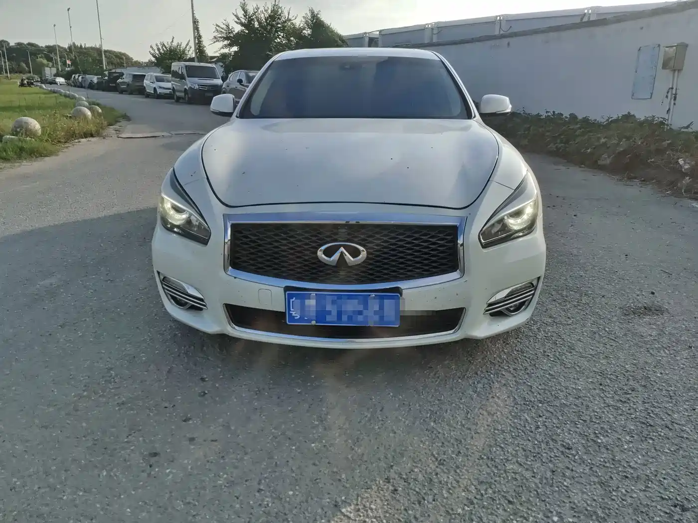 Фото 2 - Infiniti Q70