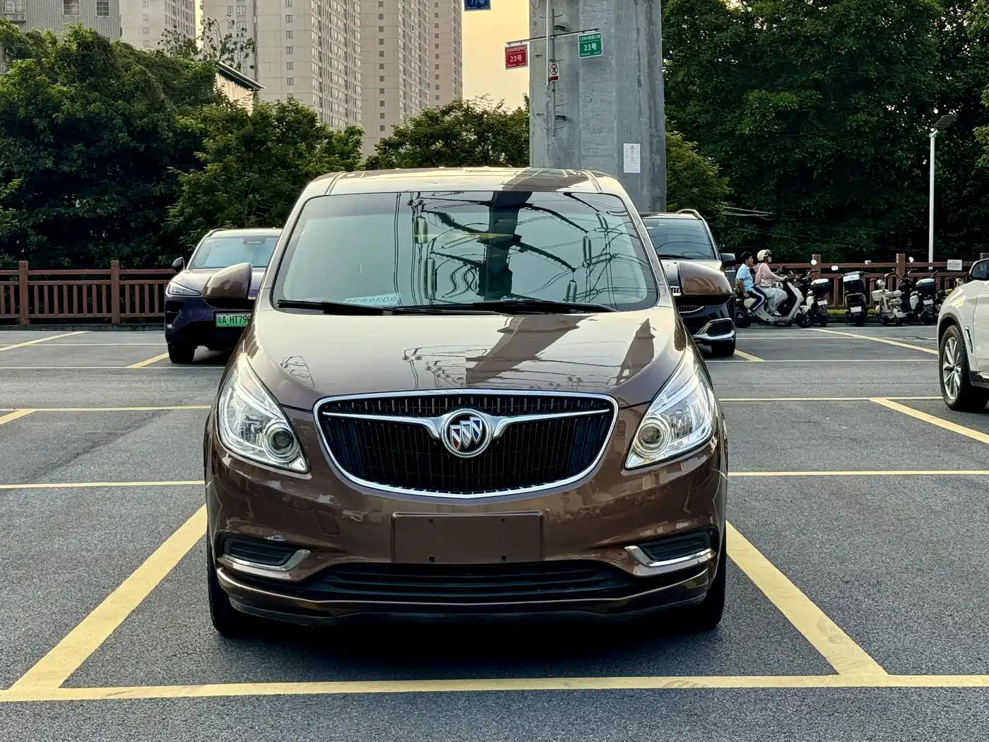 Фото 3 - Buick GL8