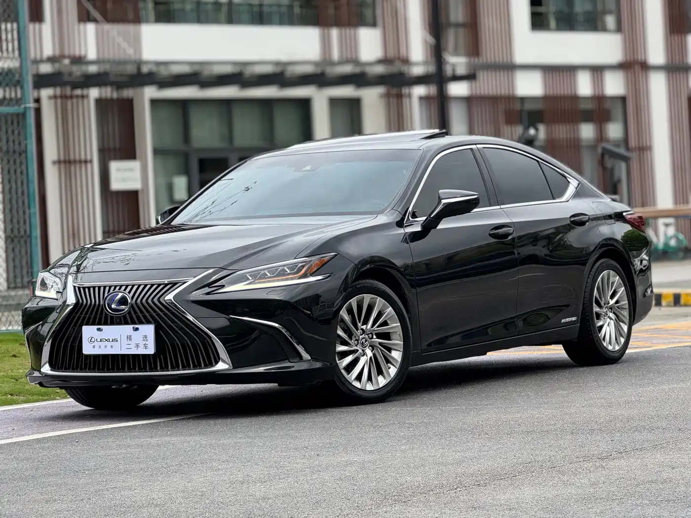 Lexus ES 2020 Model 300h Executive Edition