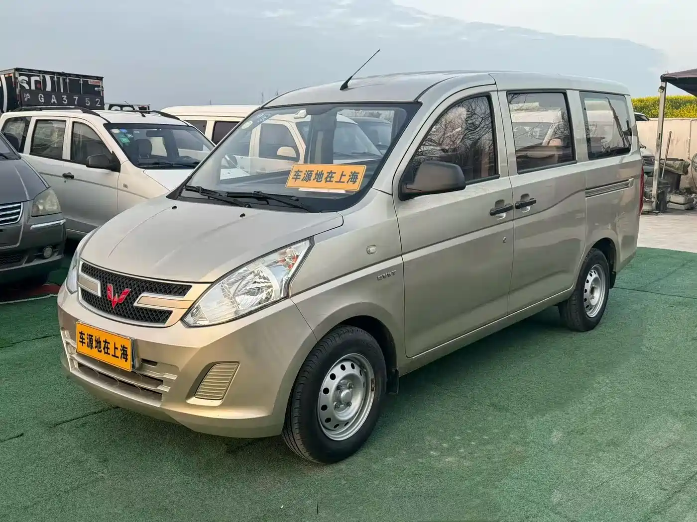 Wuling Motors Wuling Rongguang V 2017 2016 1.5L Standard