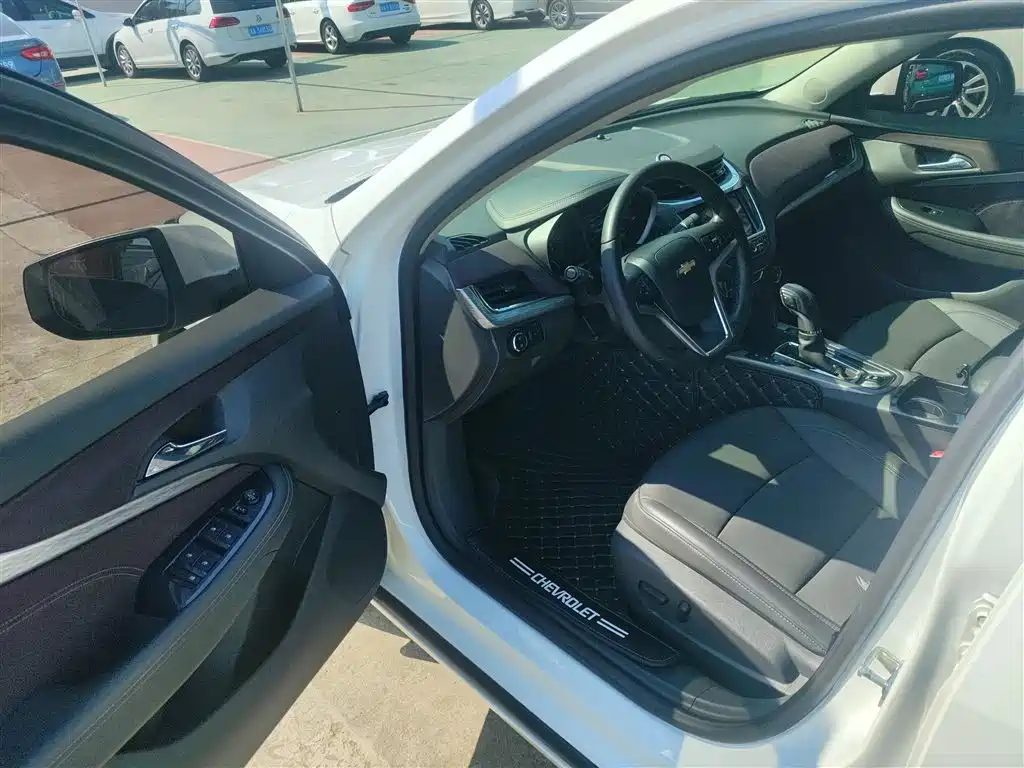 Chevrolet Malibu 2017 1.5T Automatic Luxury Edition фото 16