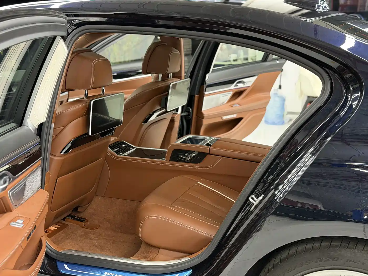Photo 10 - BMW 7 Series