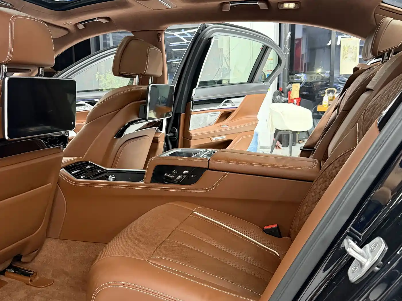 Photo 13 - BMW 7 Series