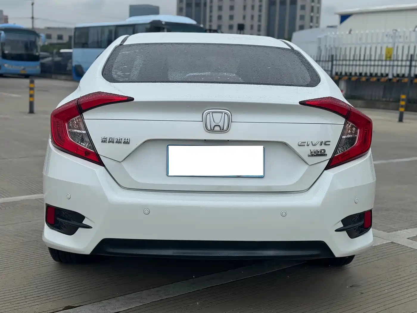 Фото 8 - Honda Civic